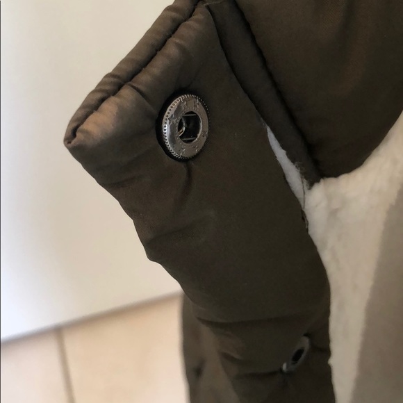 Puffer Vest - Picture 5 of 5